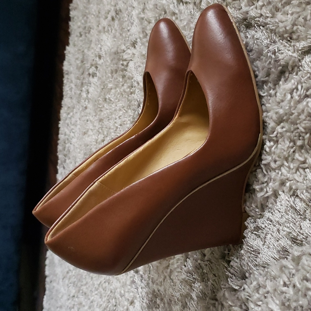 MIA | Wedge